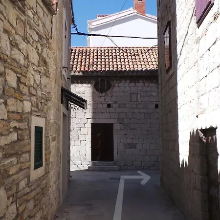 Taida Split